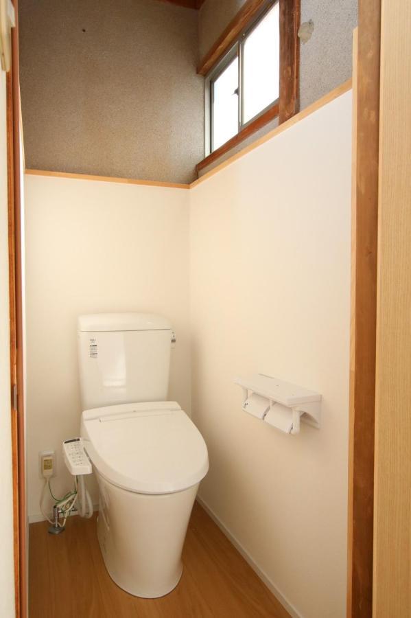 Guesthouse Omoya--全個室--囲炉裏のぬくもりと共にグループの絆を深める古民家宿でゆっくりとした時間を-6名部屋-6名部屋-8名部屋--最大20名-ペット同伴可は一室のみ- Matsuyama  Bagian luar foto