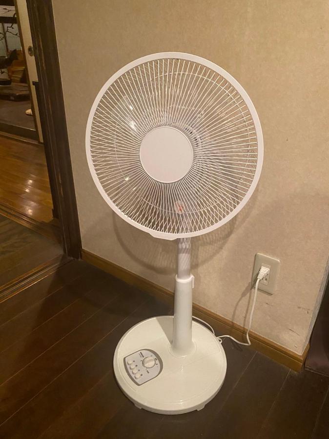 Guesthouse Omoya--全個室--囲炉裏のぬくもりと共にグループの絆を深める古民家宿でゆっくりとした時間を-6名部屋-6名部屋-8名部屋--最大20名-ペット同伴可は一室のみ- Matsuyama  Bagian luar foto
