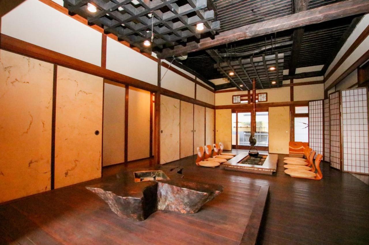 Guesthouse Omoya--全個室--囲炉裏のぬくもりと共にグループの絆を深める古民家宿でゆっくりとした時間を-6名部屋-6名部屋-8名部屋--最大20名-ペット同伴可は一室のみ- Matsuyama  Bagian luar foto