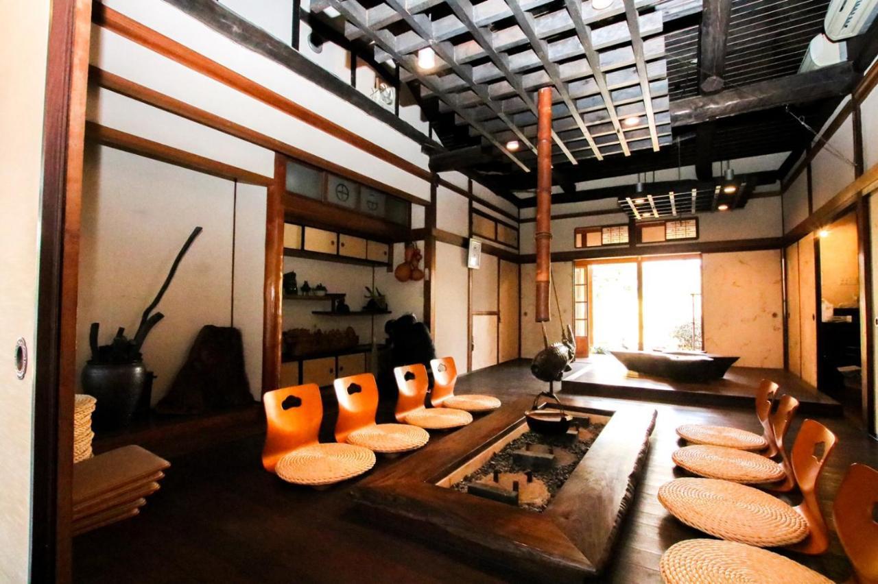 Guesthouse Omoya--全個室--囲炉裏のぬくもりと共にグループの絆を深める古民家宿でゆっくりとした時間を-6名部屋-6名部屋-8名部屋--最大20名-ペット同伴可は一室のみ- Matsuyama  Bagian luar foto